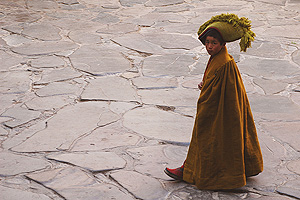 Boymonk in ceremonial costume - Tashilhunpo - Shigatse.jpg&title=Monnik in ceremonieel kostuum (Tashilhunpo, Shigatse)